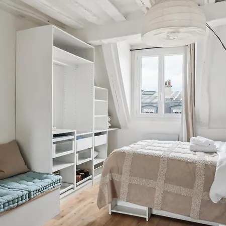 Bnbnova - Le Louvre & Notre-dame Appartement Parijs